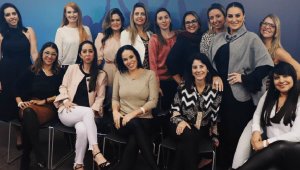 mulheres dentista de sucesso