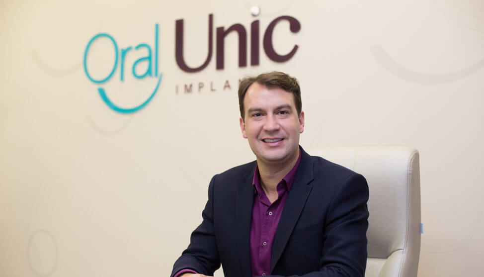 história de Nadim Farid da rede de franquia odontológica premium Oral Unic