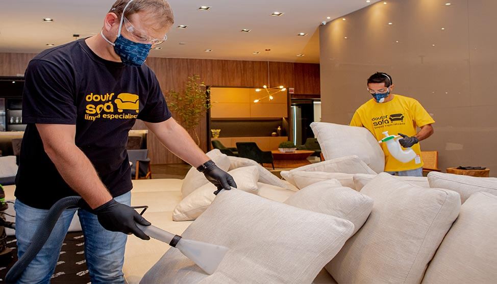 Doutor Sofá a franquia home based de limpeza em estofados