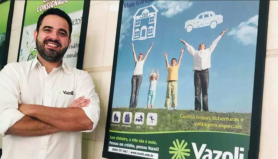 Ele largou a carreira no banco para empreender e hoje fatura R$ 600 mil por ano com franquia de crédito