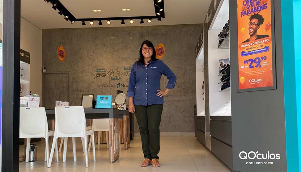 Em meio a dificuldade, empresária muda de vida e abre franquia de ótica