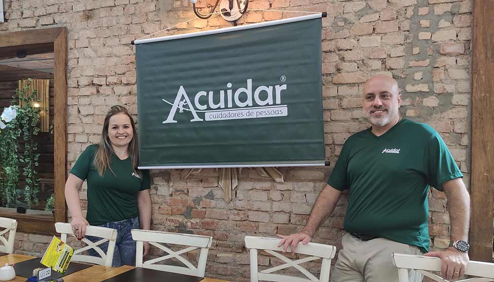 Casal de educadores investe em franquia Acuidar e fatura mais de R$50 mil por mês