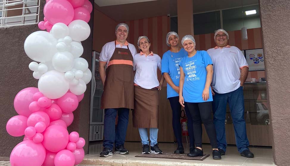 Após pandemia, empreendedora muda de ramo e investe em unidade da Casa de Bolos em Curitiba (PR)