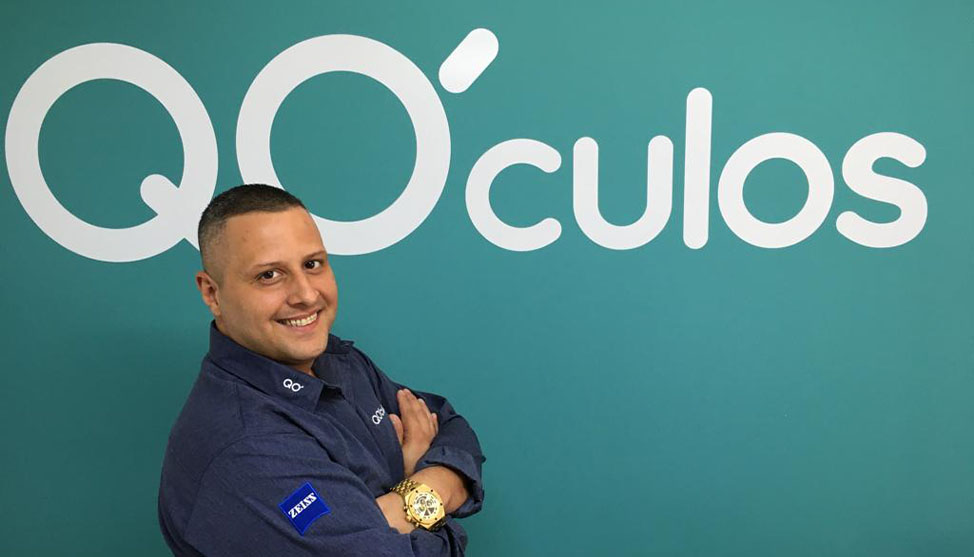QÓculos