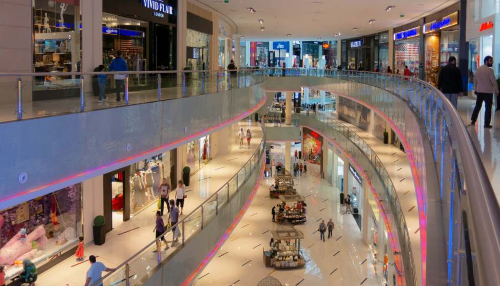 lojas de rua ou lojas em shopping