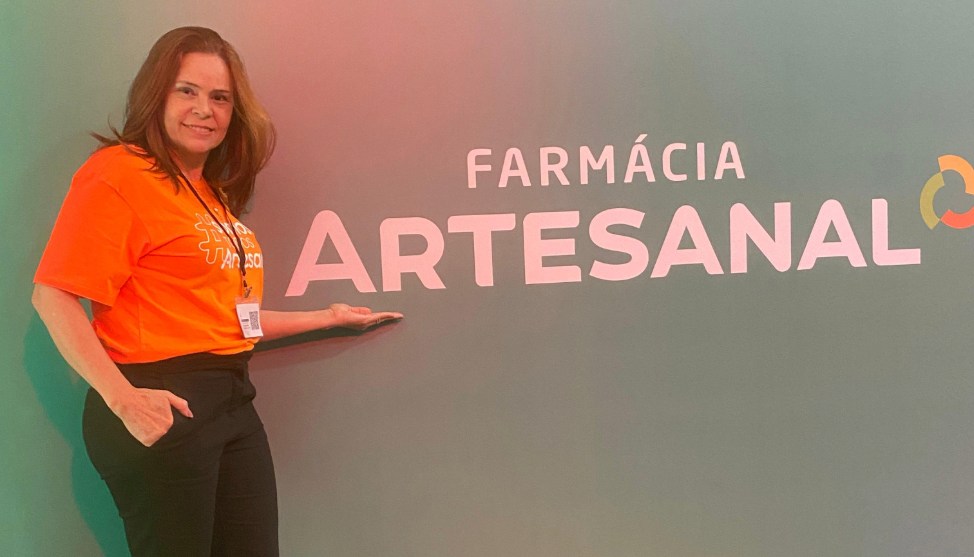 De Executiva a Empreendedora: A Jornada de Sucesso de Simone Campos com a Farmácia Artesanal