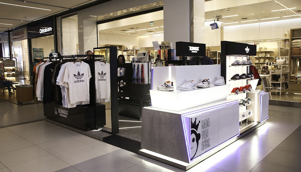  Kings Sneakers