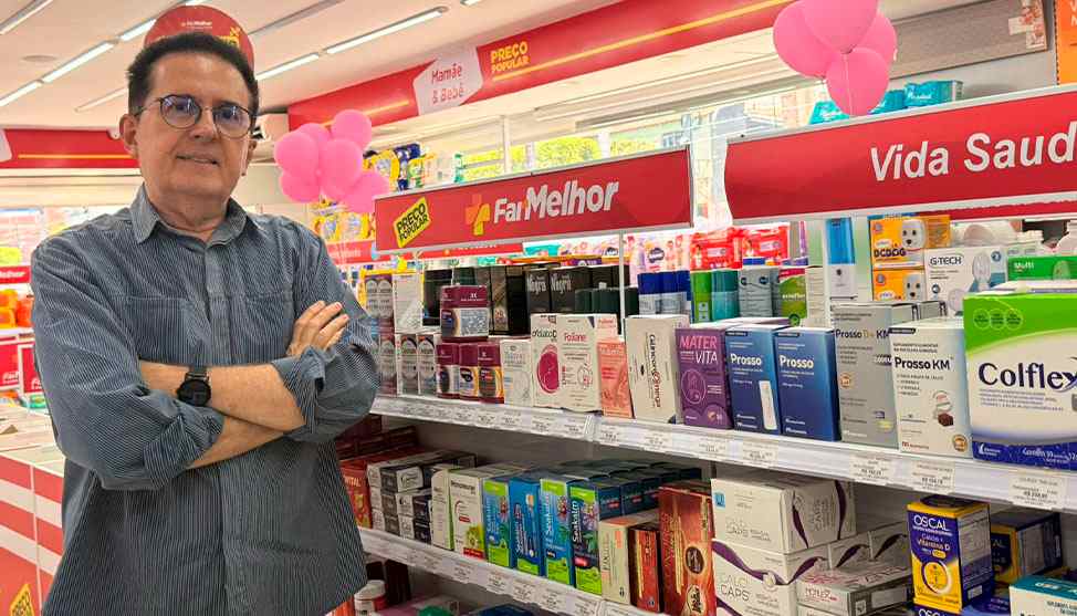 Empreendedor dá novo rumo à farmácia de 70 anos ao integrar-se à rede FarMelhor