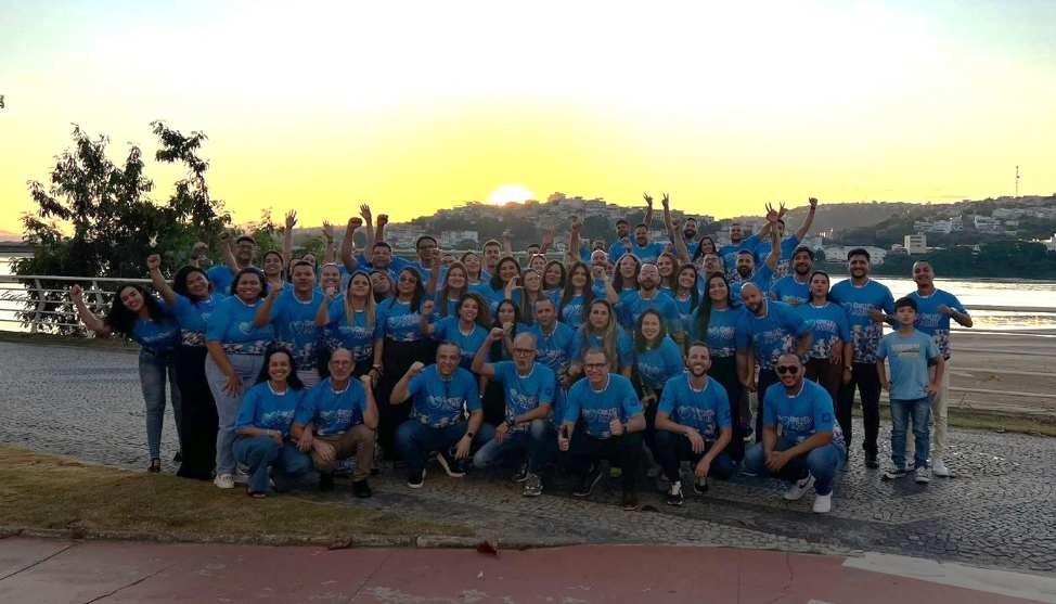 Rivaldo lidera grupo com 44 franquias Microlins pelo Brasil