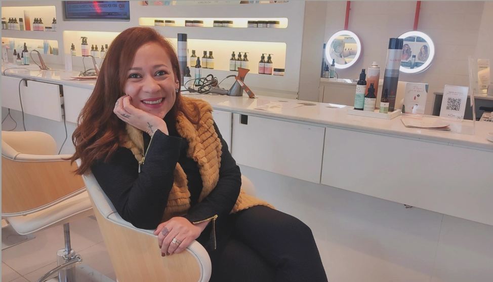 Após carreira consolidada, jornalista se torna franqueada da Blow Escova Inteligente em Moema