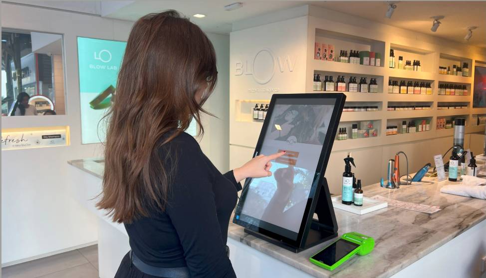 Cardiologista é a primeira franqueada da Blow – Escova Inteligente a inaugurar o modelo de escovaria Smart