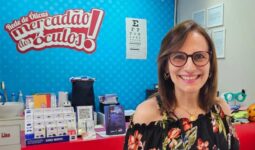 Flor de Liz franqueada Mercadão dos Óculos