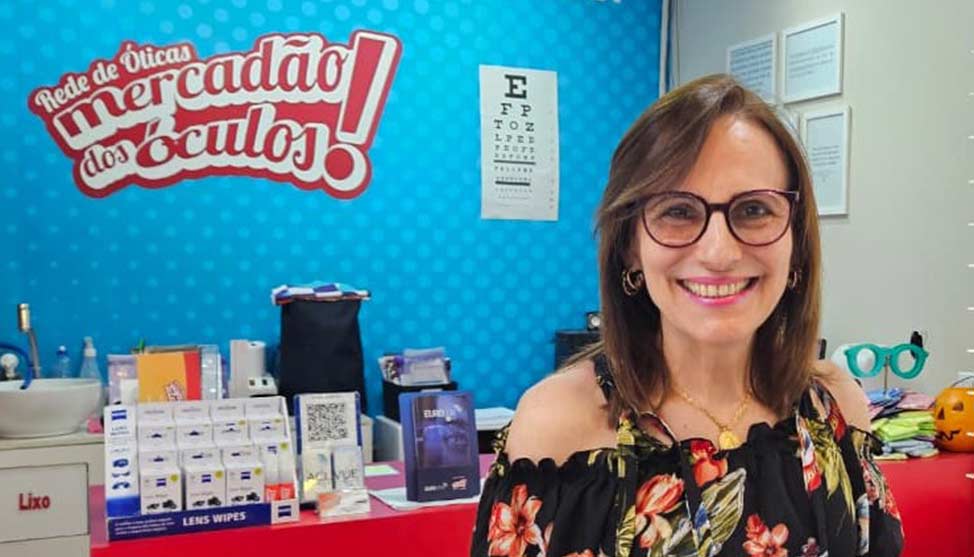 Perto de se aposentar, mãe abre franquia do Mercadão dos Óculos junto com a filha, vira street e fatura R$ 1 milhão